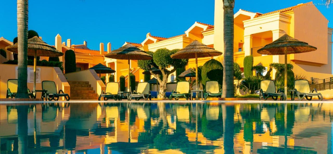 Luzbay Pool Apartments Exterior photo